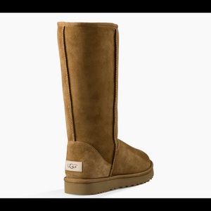 Ugg Women’s Classic Genuine Shearling Tall Boot